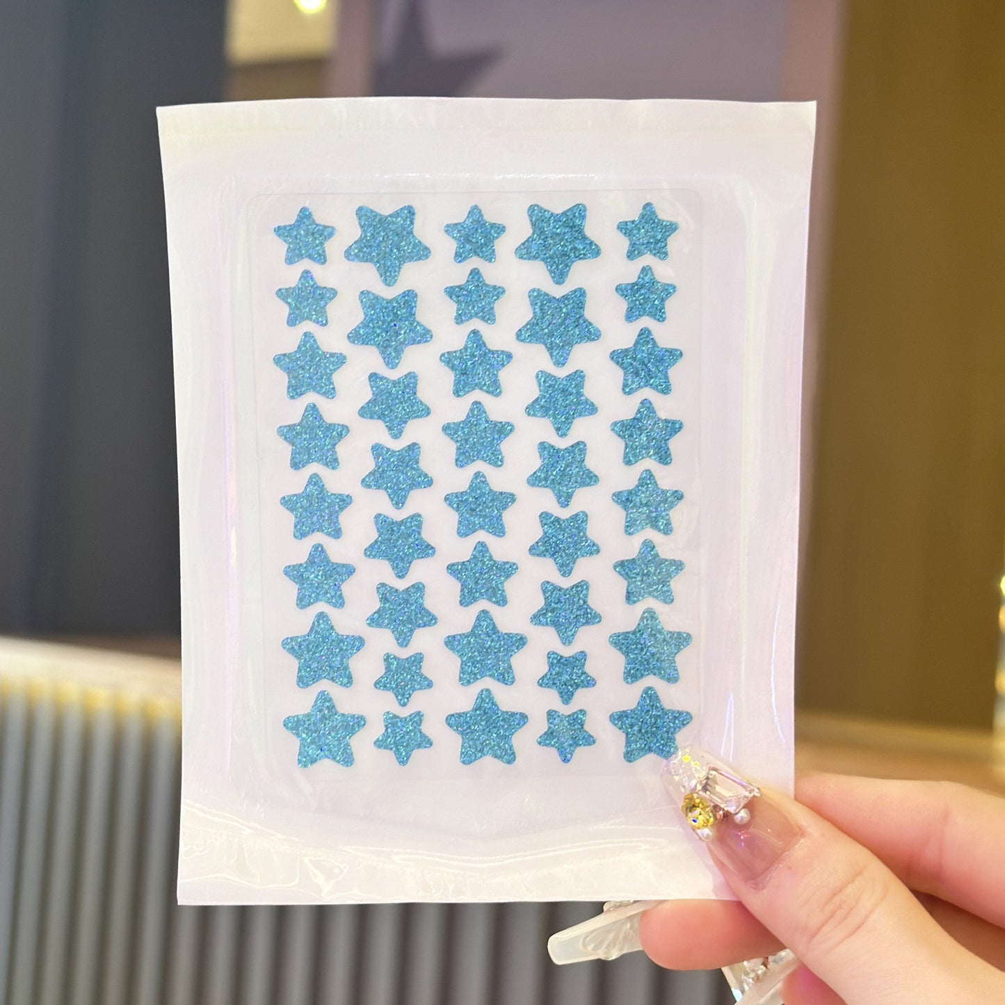 Hydrocolloid Acne Patches for Soothing and Repair