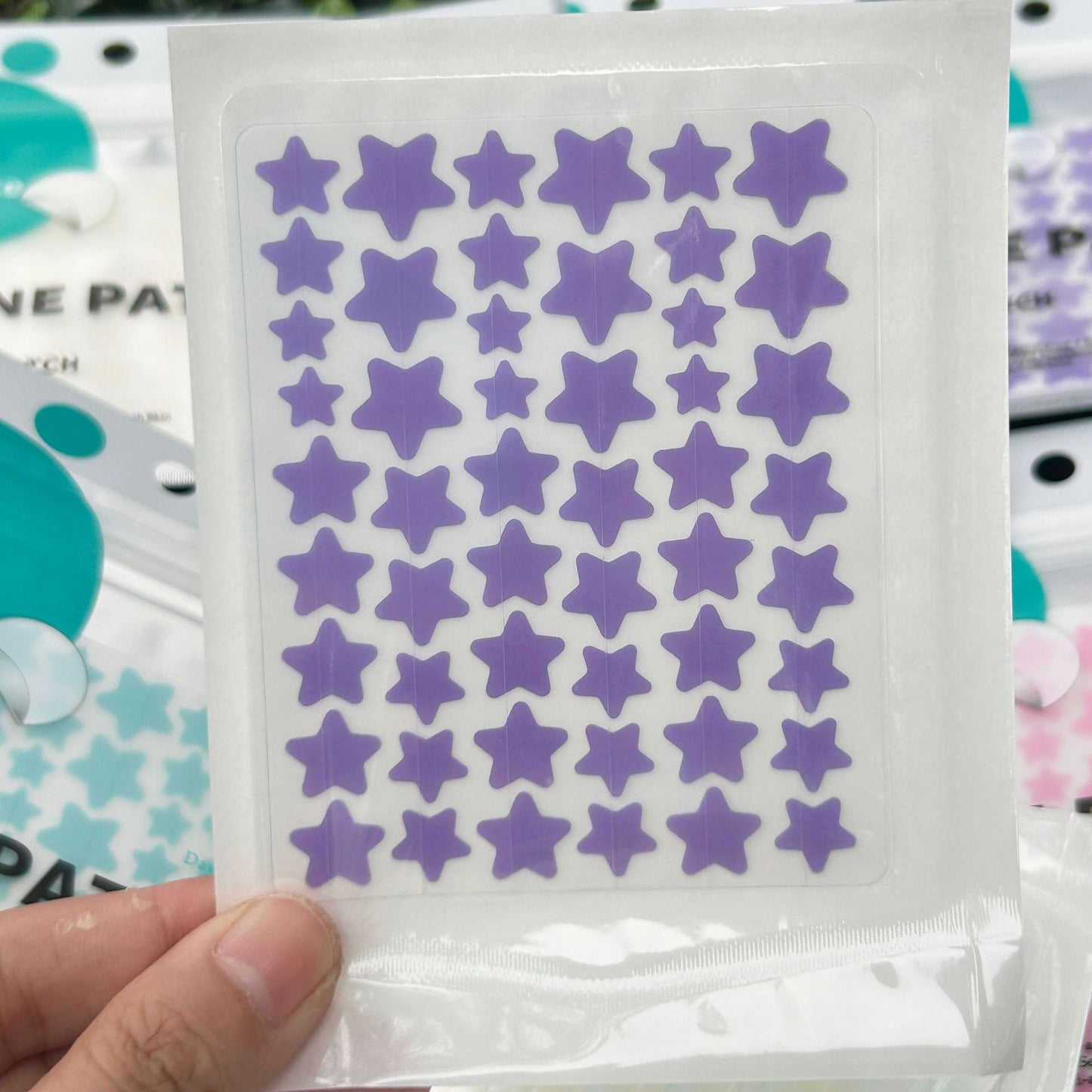 Hydrocolloid Acne Patches for Soothing and Repair